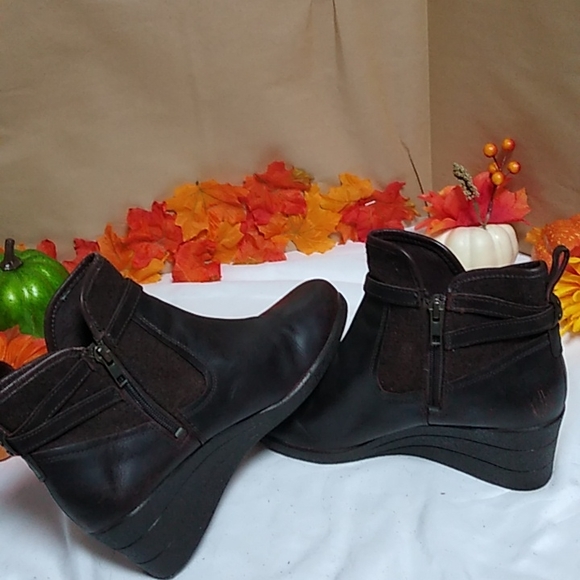 UGG boots sz 9 - Picture 5 of 7